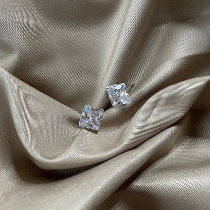 [GALE]Stylish Shiny Square Center Stone Stud Earrings