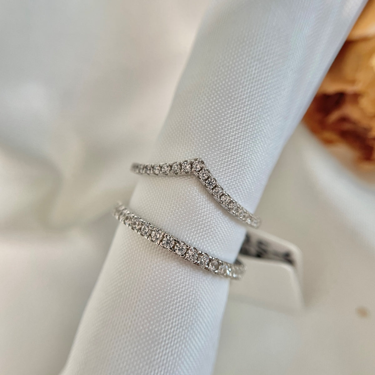 [NOVO]精巧なテニスバンドリング