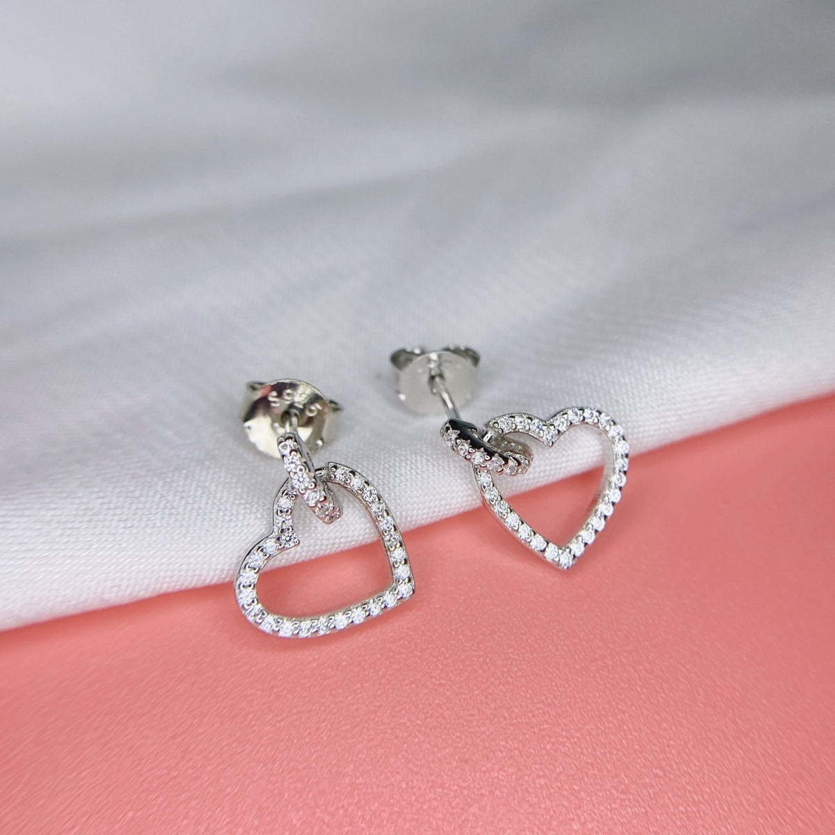 [GALE]Dainty Heart Shape Earrings