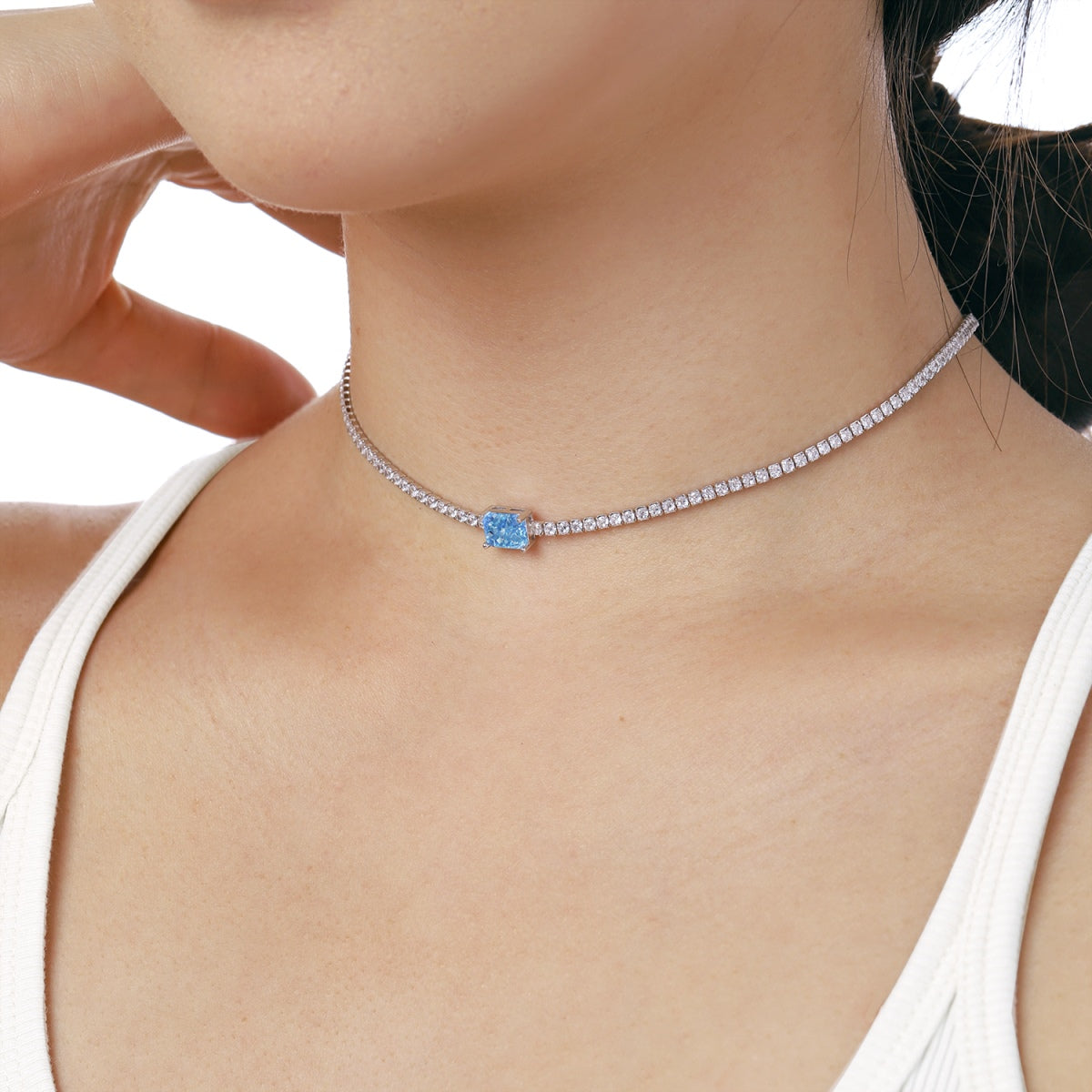 [NEU] 2,0 Karat Smaragd-Halskette im kunstvollen Schliff