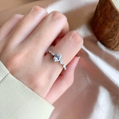 [NOVO]0.75カラットのラグジュアリーで鮮やかな細長いクッションカットのデイリーリング