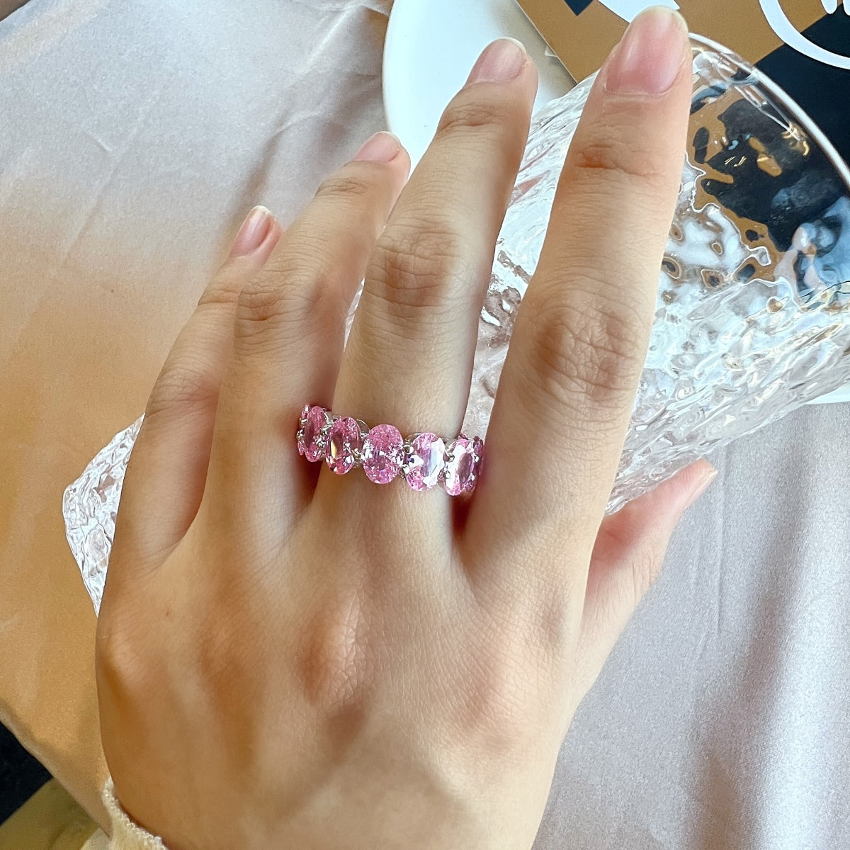 [NOVO]細長いクッションカットのテニスリング