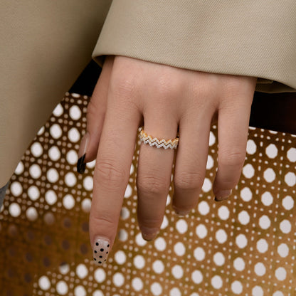 [NOVO]繊細で魅惑的なウェーブシェイプのデイリーリング