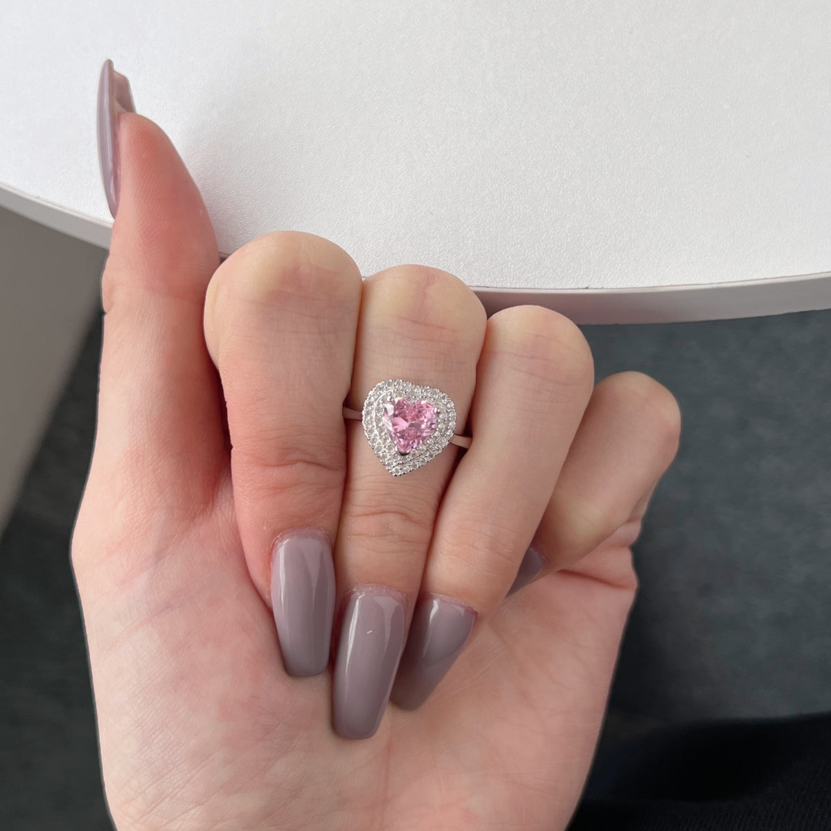 [NOVO]繊細で輝くハートシェイプの結婚指輪