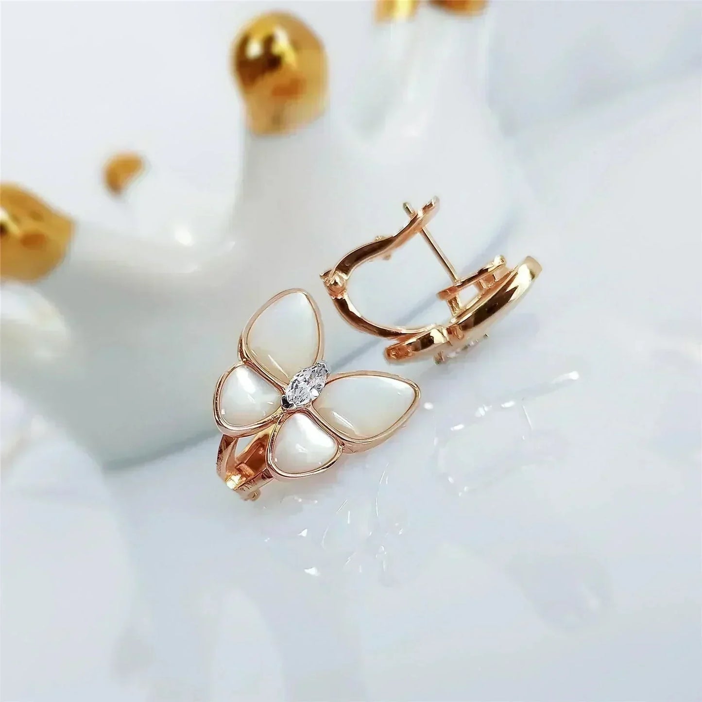 [GALE]BUTTERFLY MOP DIAMOND EARRINGS