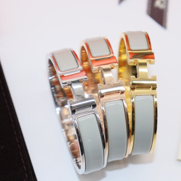 [GALE]H LIGHT BLUE BRACELET