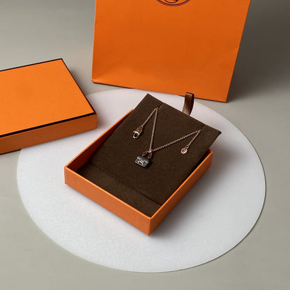 [GALE]CONSTANCE BLACK PEDANT PINK GOLD NECKLACE