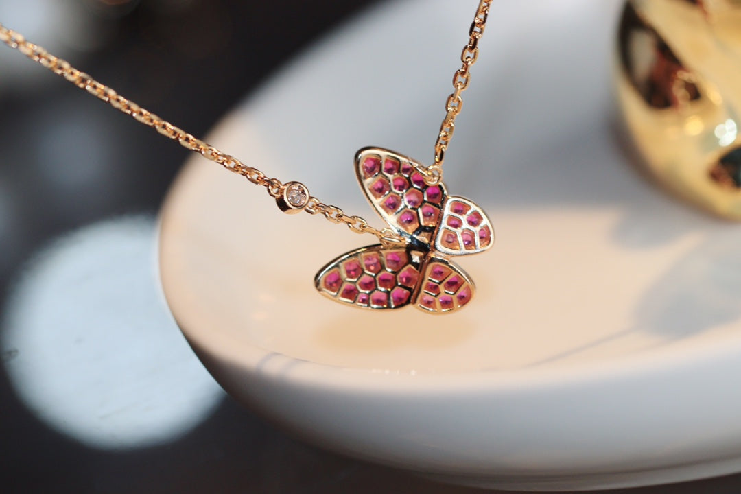 [GALE]BUTTERFLY RED DIAMOND ROSE GOLD NECKLACE
