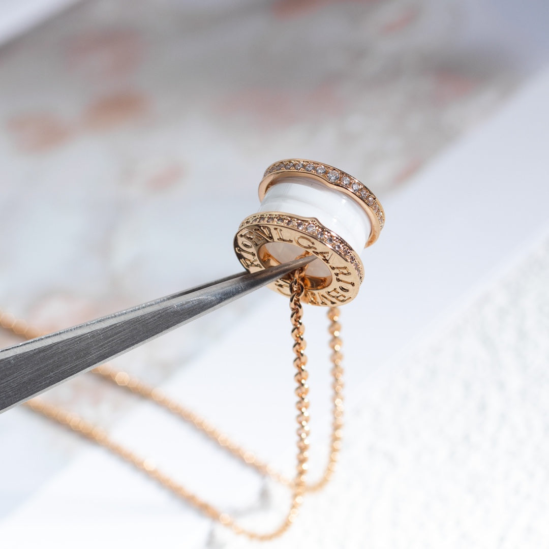 [GALE]ZERO 1 WHITE CERAMIC PINK GOLD DIAMOND NECKLACE
