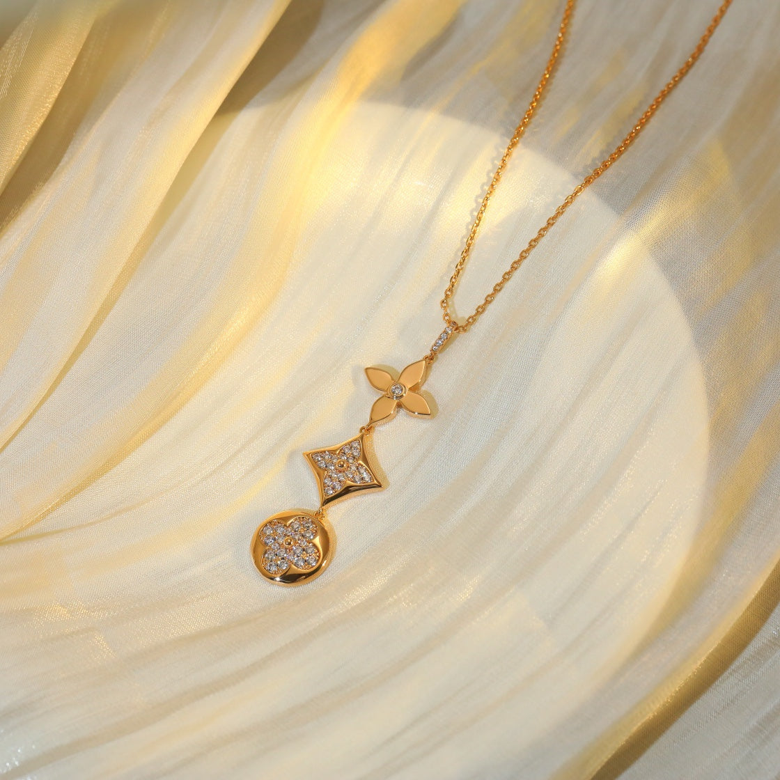 [GALE]STAR AND SUN DIAMOND PINK GOLD NECKLACE