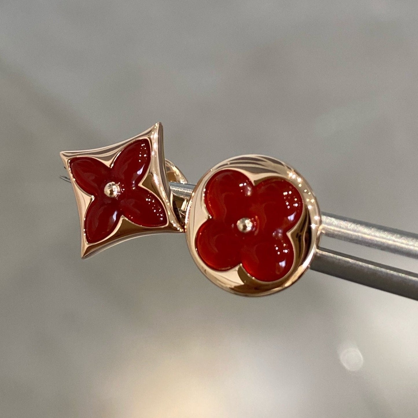 [GALE]STAR AND SUN PINK GOLD CARNELIAN STUD EARRINGS