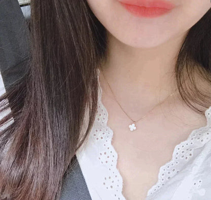 [GALE]CLOVER MINI 9.5MM WHITE MOTHER-OF-PEARL NECKLACE