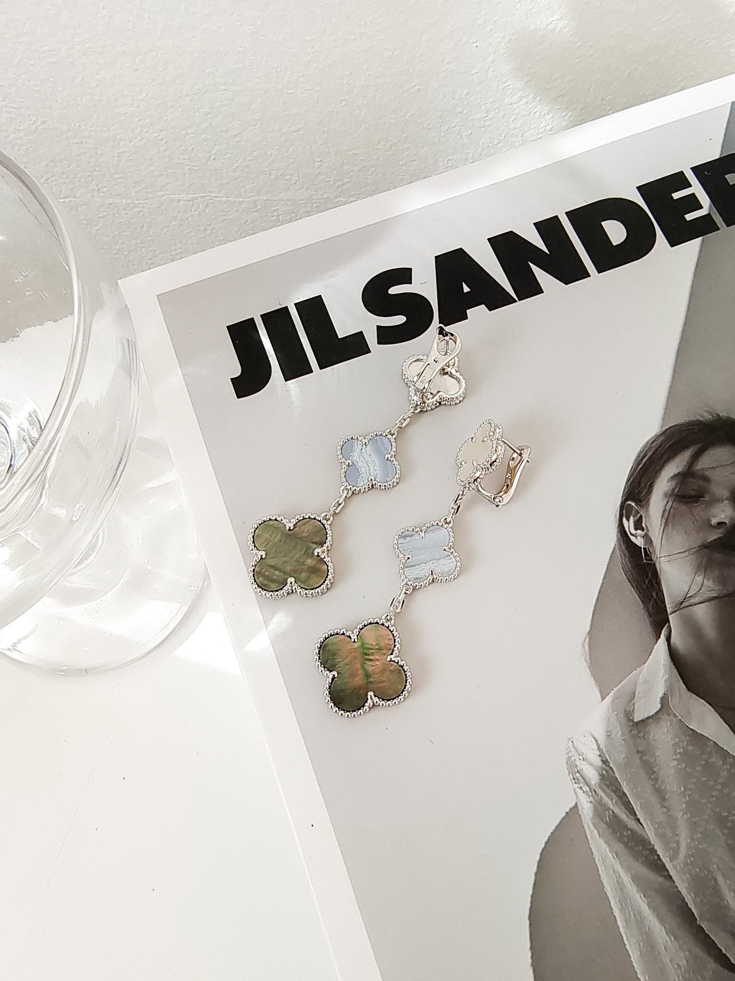 [GALE]CLOVER 3 MOTIFS CHALCEDONY DARK MOP SILVER EARRINGS