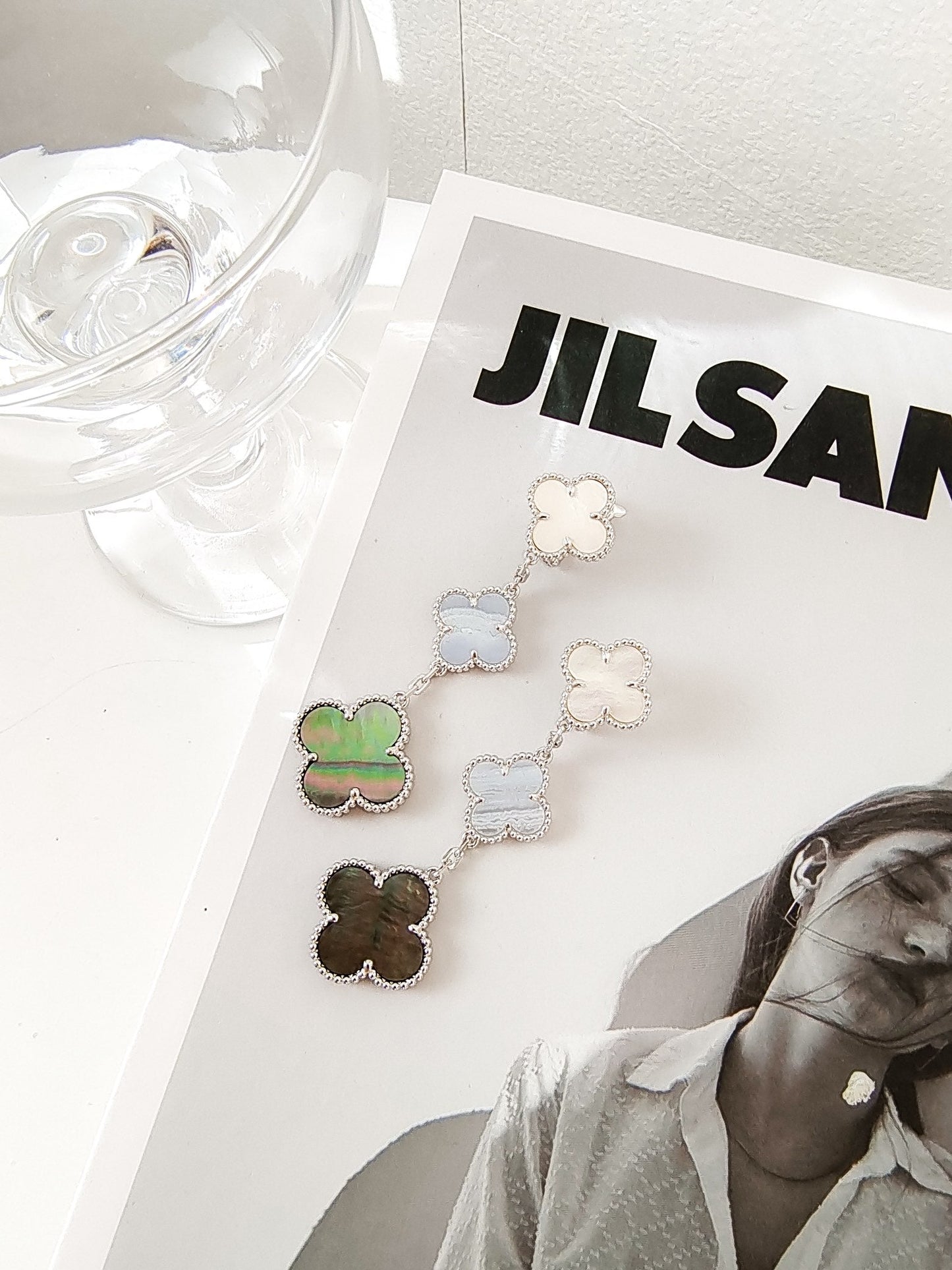 [GALE]CLOVER 3 MOTIFS CHALCEDONY DARK MOP SILVER EARRINGS