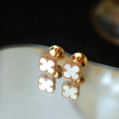 [GALE]CLOVER MINI 9.5MM WHITE MOP EARRINGS