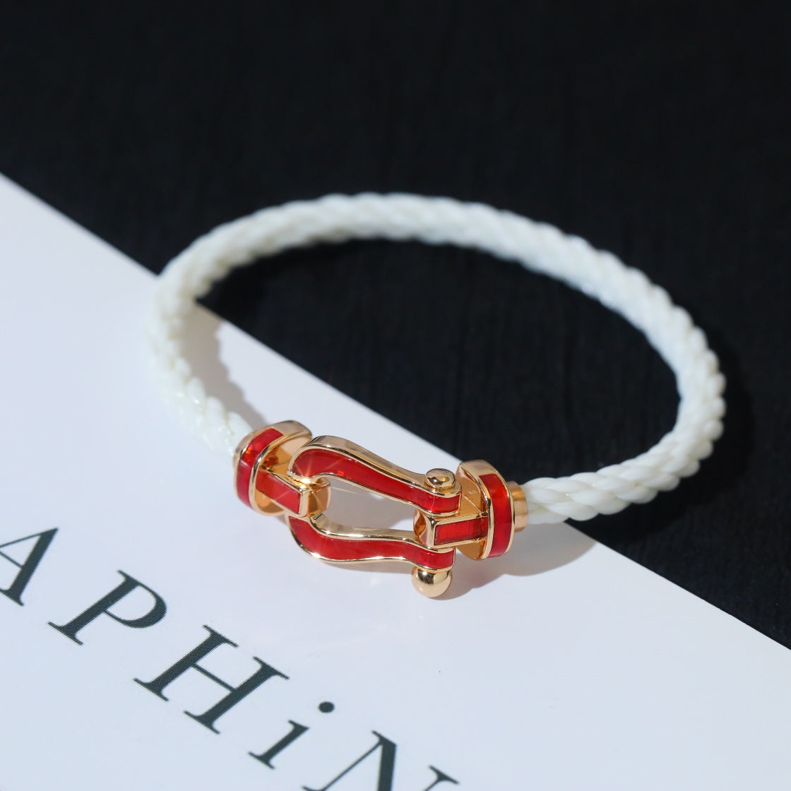 [GALE]FORCE 10 WHITE TEXTILE DIAMOND PAVED