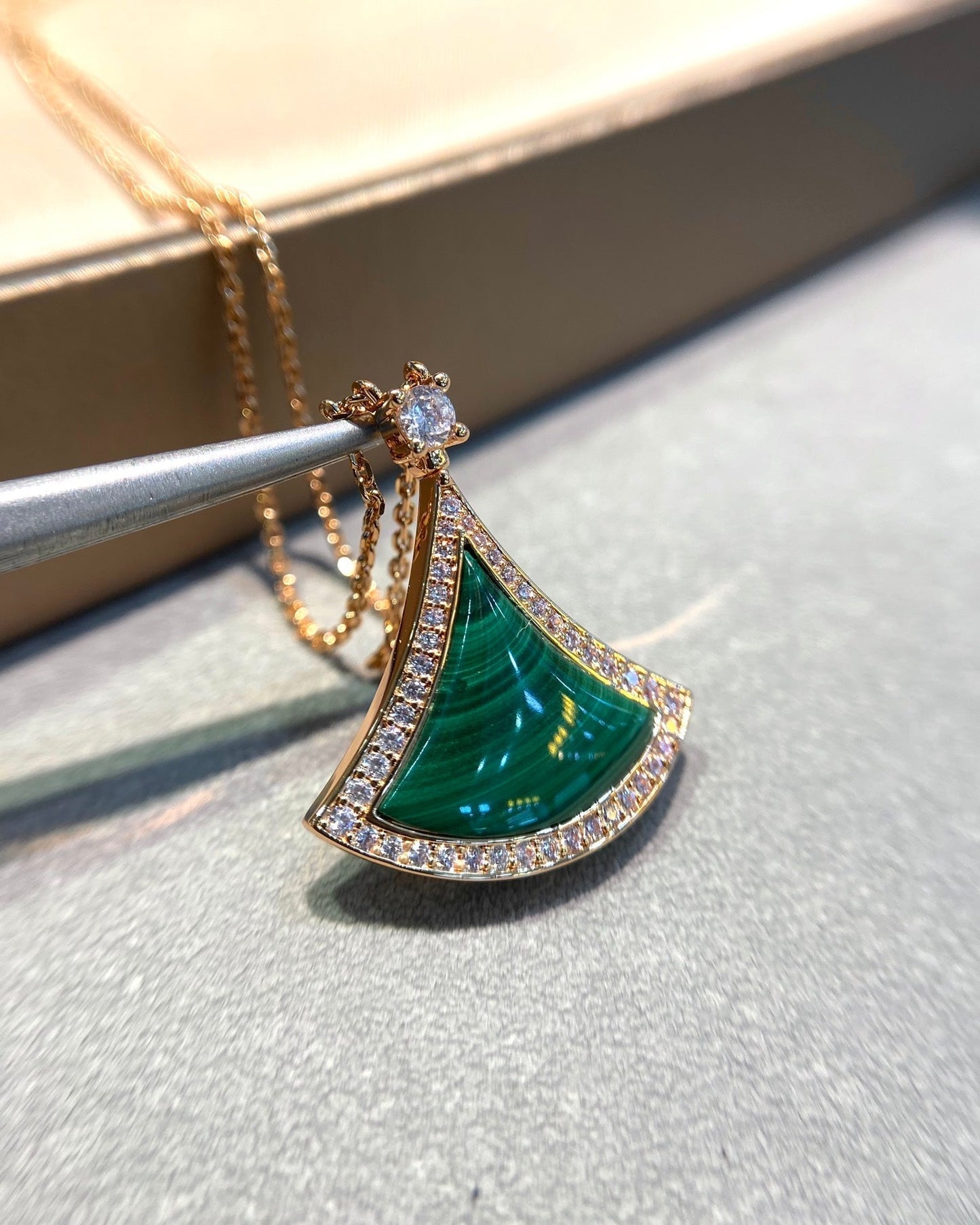 [GALE]DREAM MALACHITE DIAMOND PAVED PINK GOLD NECKLACE