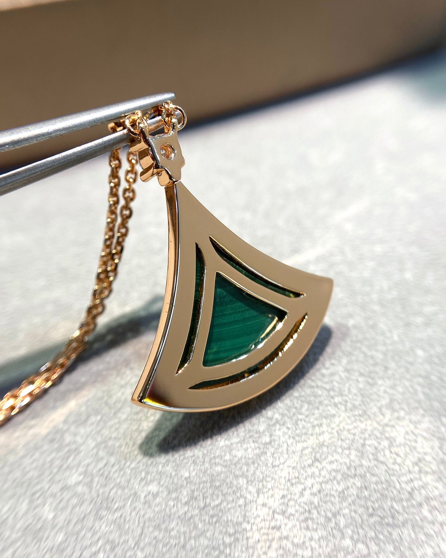[GALE]DREAM MALACHITE DIAMOND PAVED PINK GOLD NECKLACE