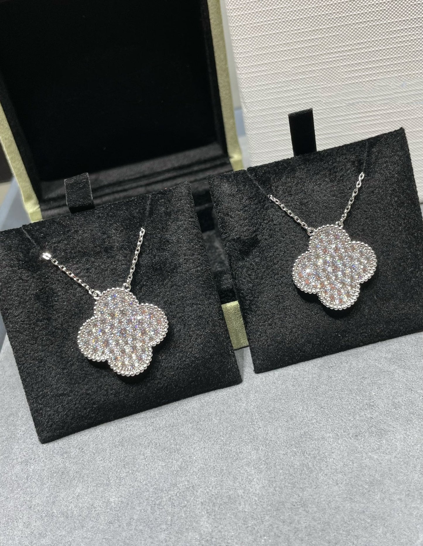 [GALE]CLOVER 25MM LARGE PENDANT DIAMOND PAVED SILVER NECKLACE