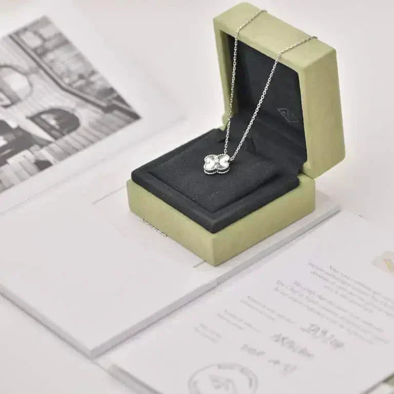 [GALE]CLOVER  15MM DIAMOND LASER NECKLACE SILVER