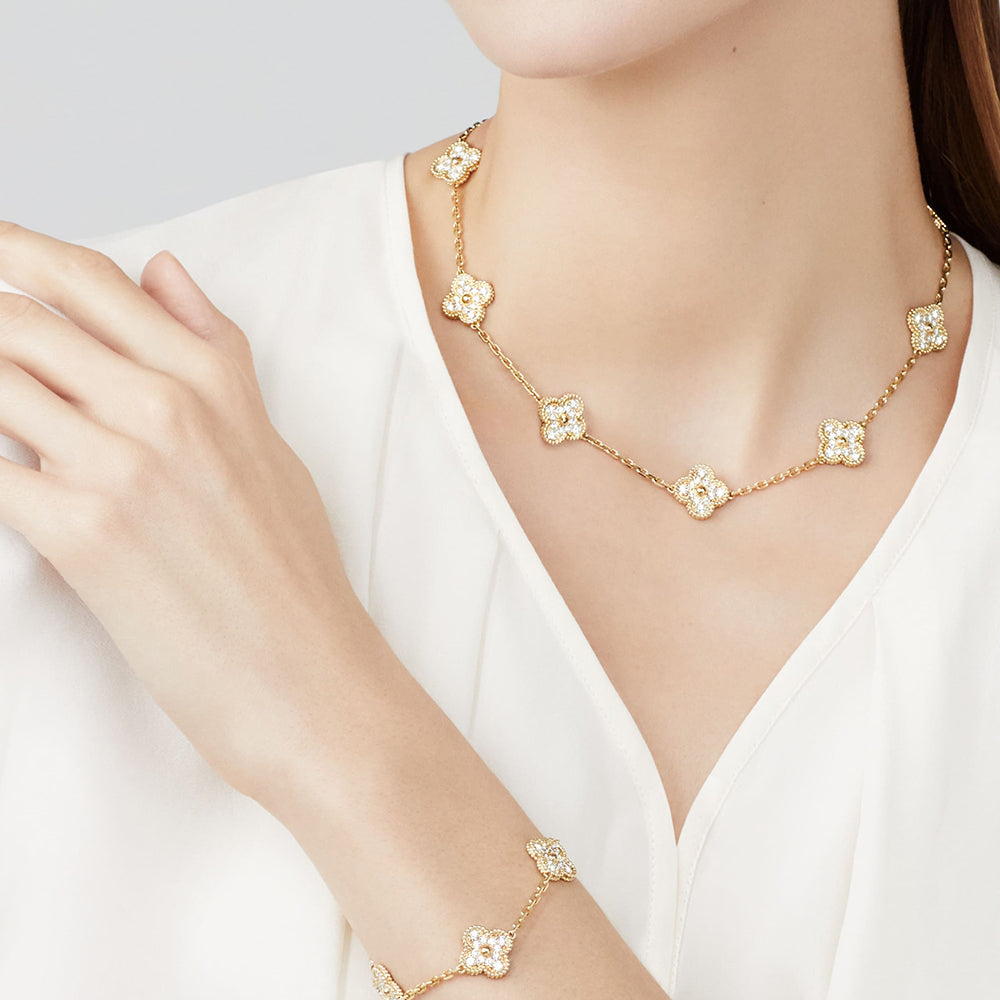 [GALE]]CLOVER 10 MOTIFS DIAMOND NECKLACE