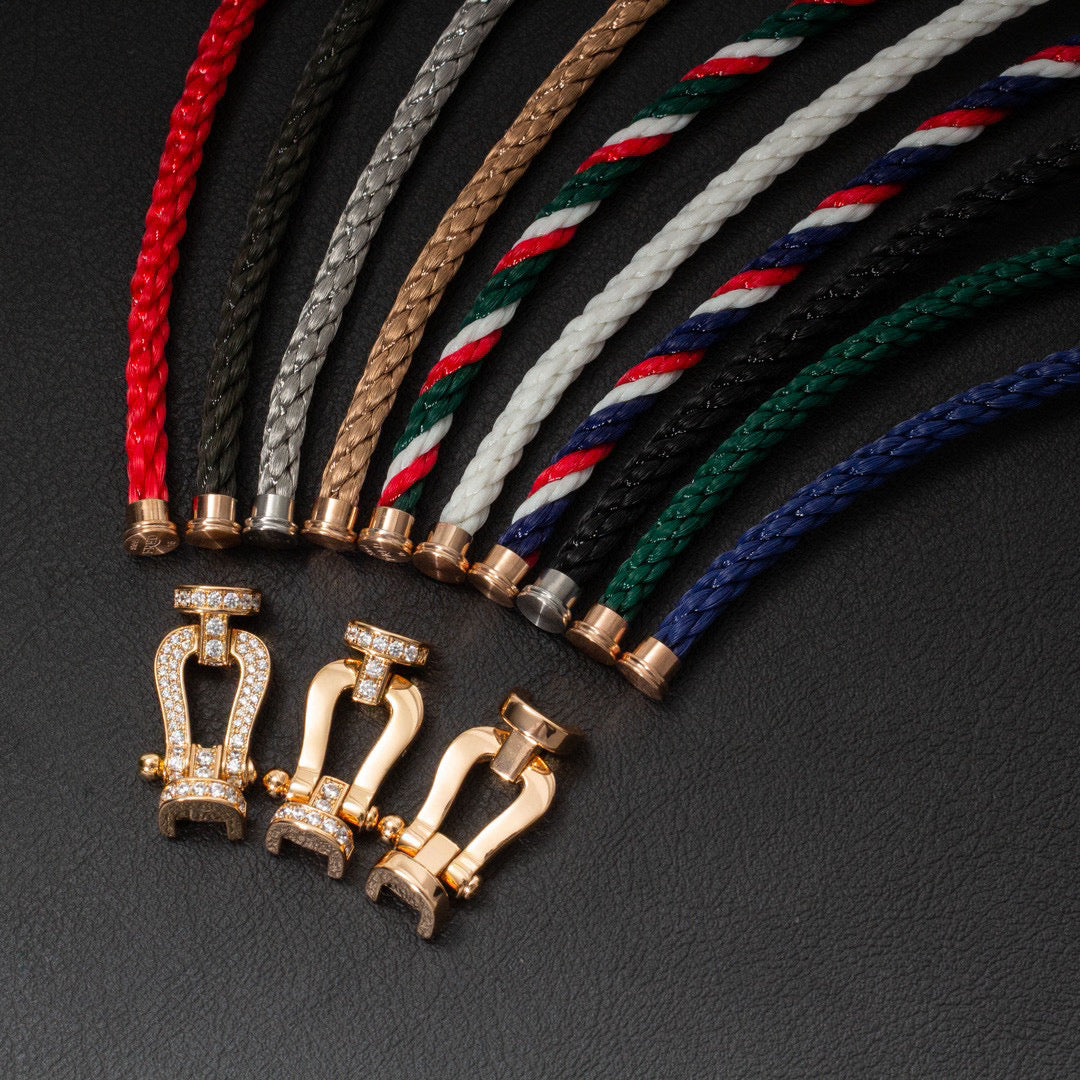 [NOVO]FORCE Großes Hufeisen Volldiamant-Armband Gold