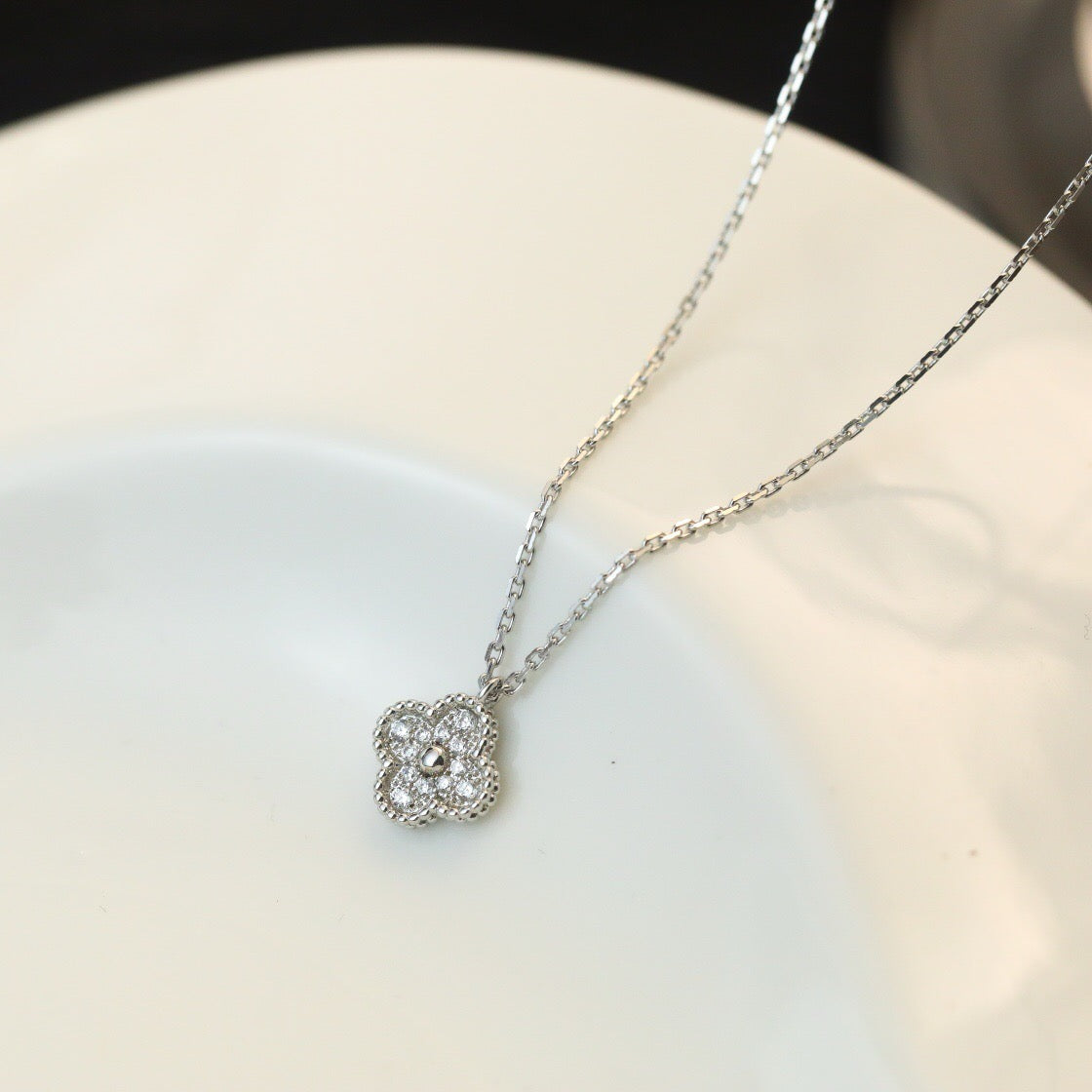 [GALE]CLOVER MINI 9.5MM PENDANT DIAMOND NECKLACE