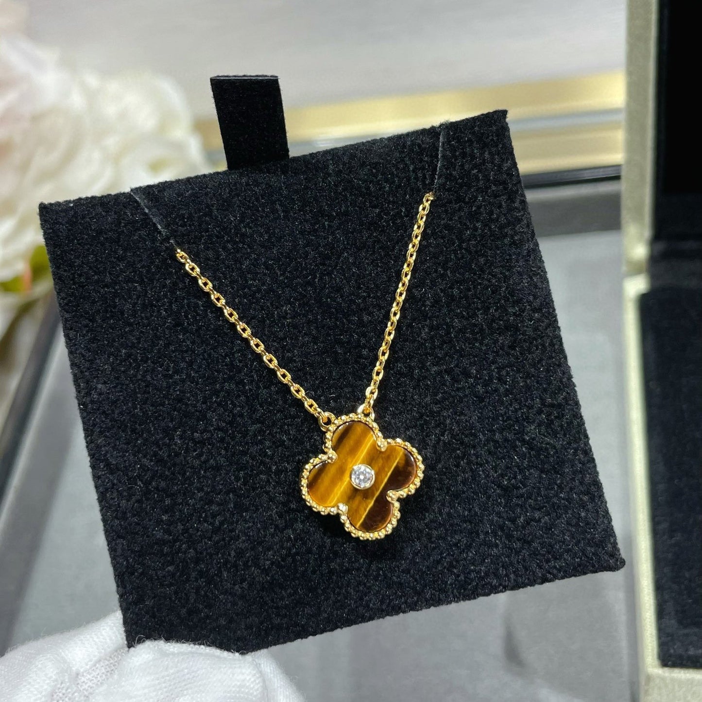 [GALE]CLOVER 15MM DIAMOND AND YELLOW TIGER'S EYE AGATE necklace