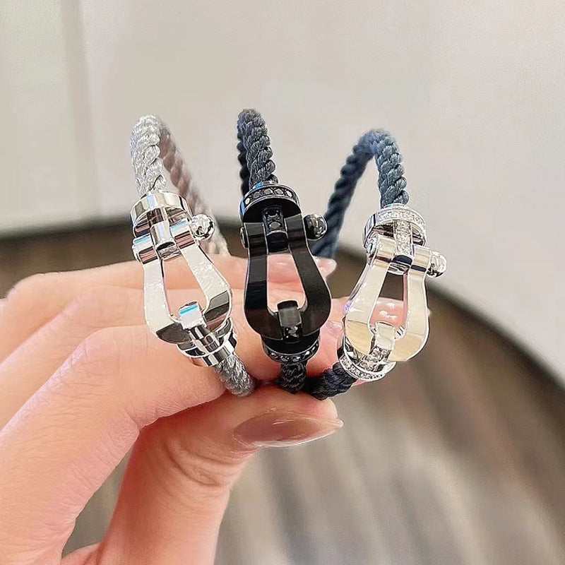 [NOVO]FORCE Großes Hufeisen Volldiamant-Armband Gold