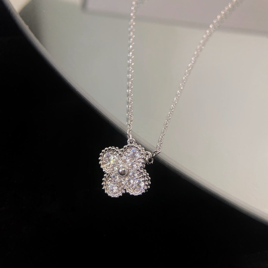[GALE]CLOVER 15MM DIAMOND SINGLE FLOWER NECKLACE