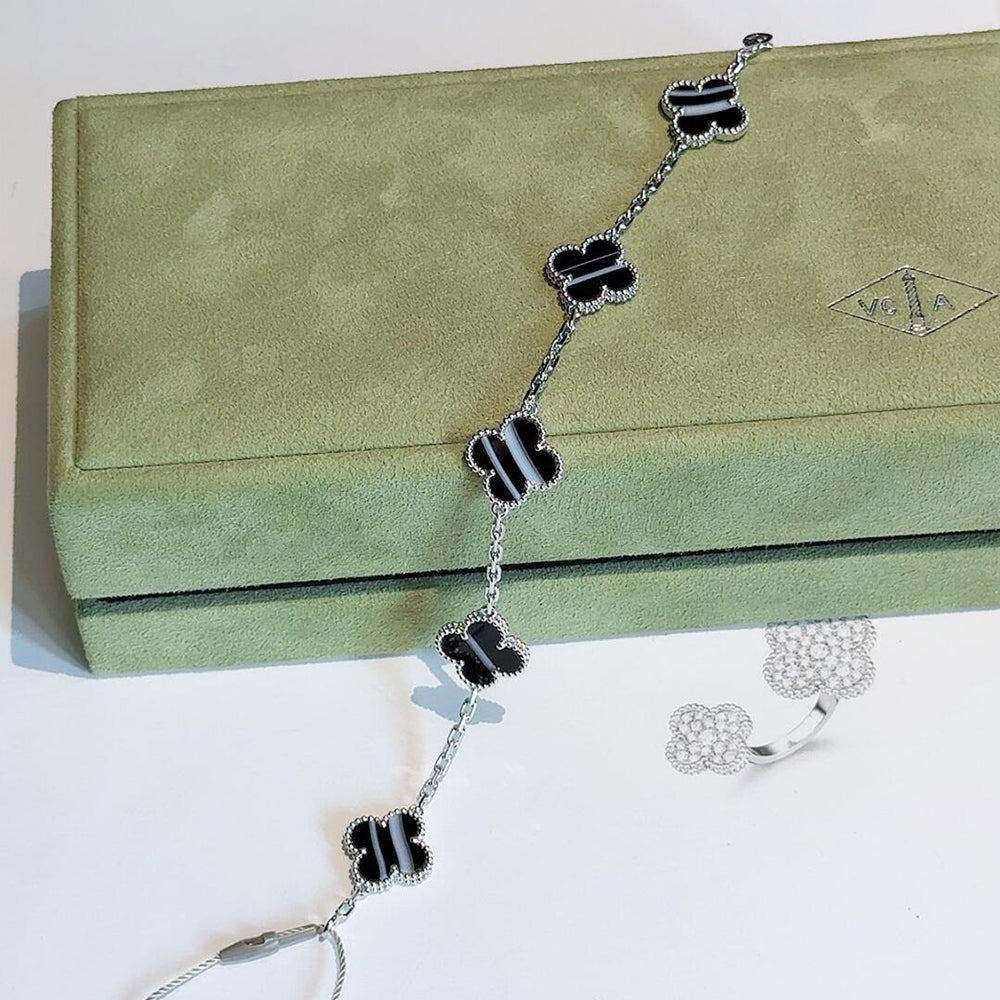 [GALE]]CLOVER 5 MOTIF VEINED ONYX BRACELET SILVER