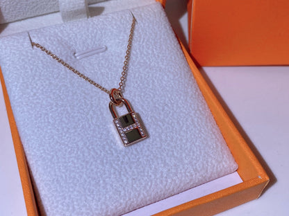 [GALE]HM ADVANCED NICHE LOCK HEAD NECKLACE DIAMONDS