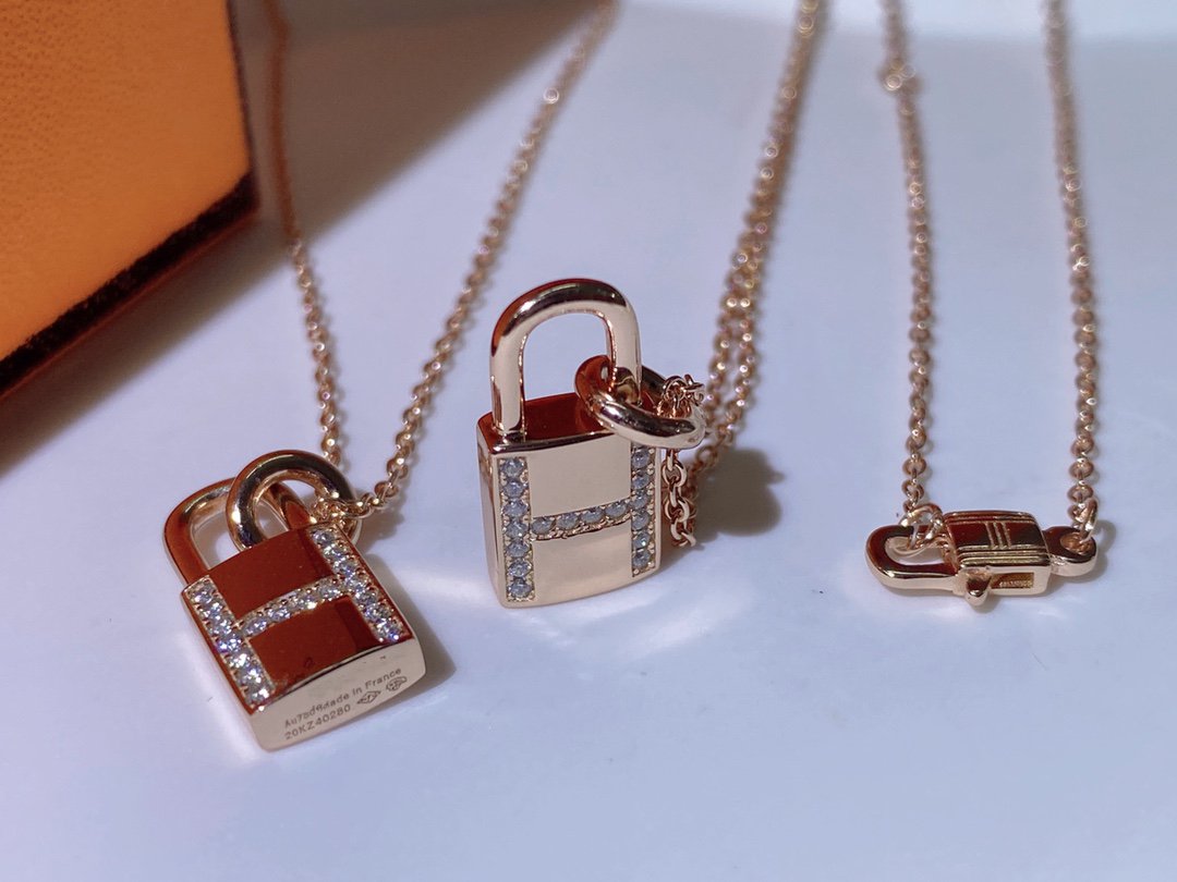 [GALE]HM ADVANCED NICHE LOCK HEAD NECKLACE DIAMONDS
