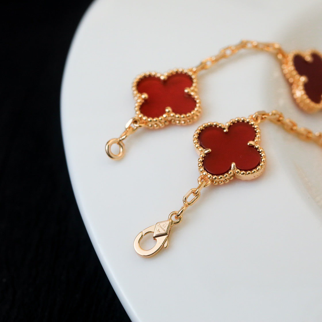 [GALE]CLOVER 5 MOTIFS RED AGATE  BRACELET