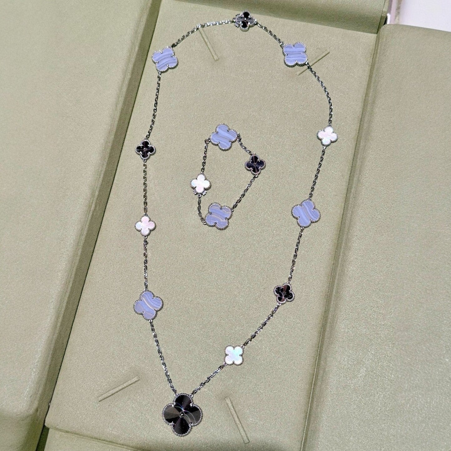 [GALE]DETACHABLE CLOVER 15(11+4) FLOWER SILVER NECKLACE SET