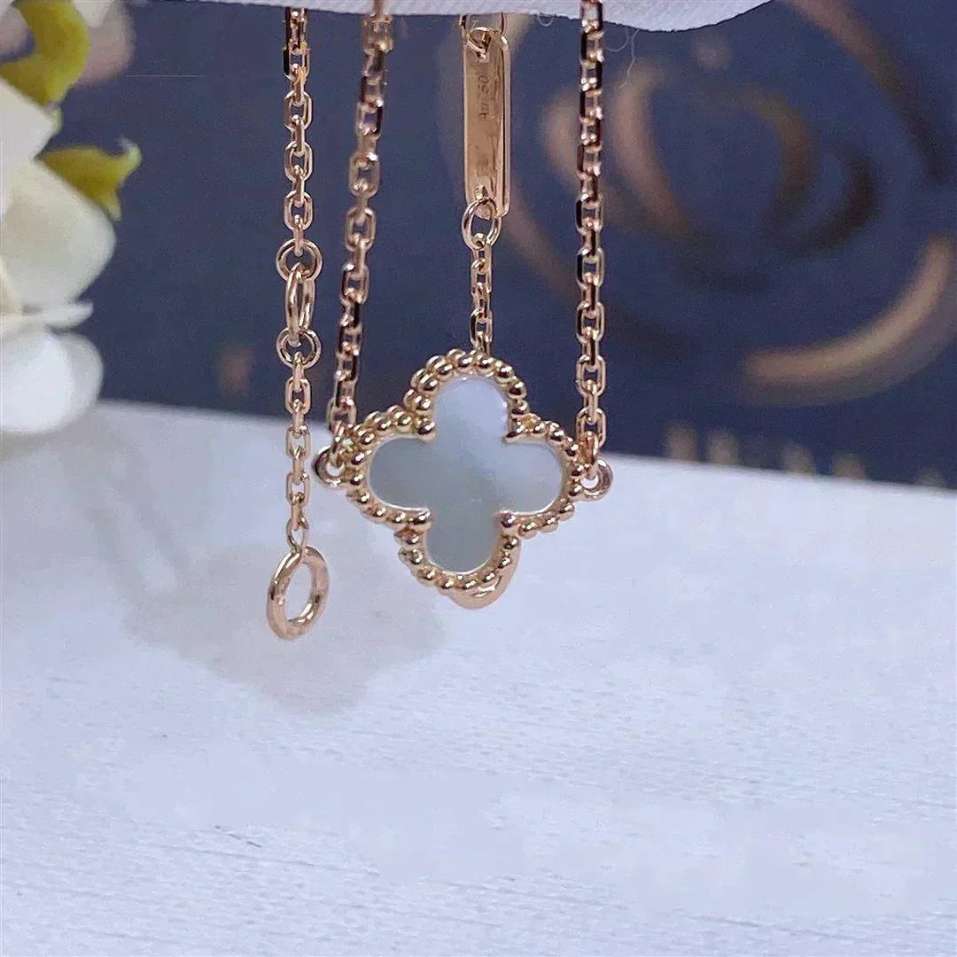 [GALE]CLOVER WHITE MOP SINGLE FLOWER BRACELET