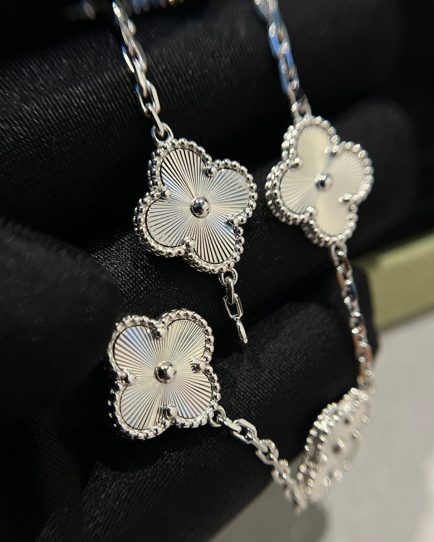 [GALE]CLOVER SILVER 5 MOTIFS BRACELET